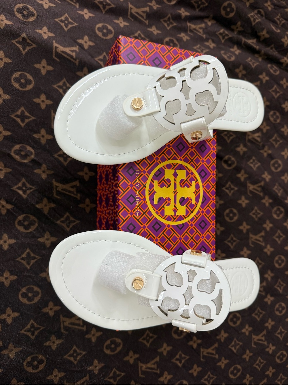 Sandals/Flip-flops